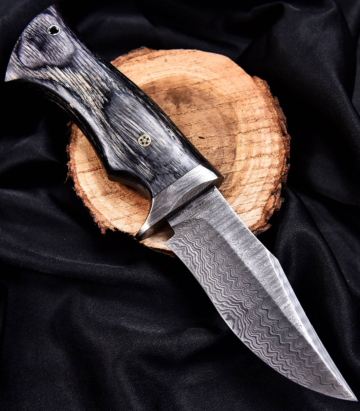 Deer Edge handcrafted hunting knife with leather sheath